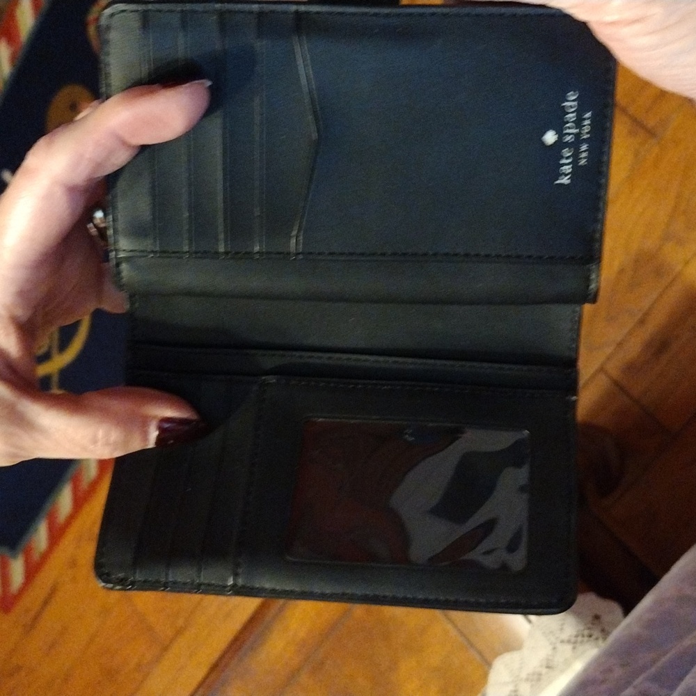 Kate Spade Black Leather Wallet with Gold Logo - Picture 5 of 10